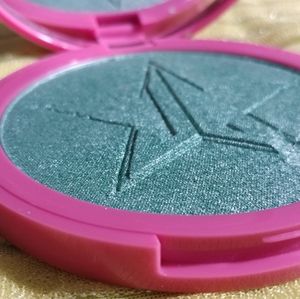 Jeffree Star Skin Frost Mint Condition